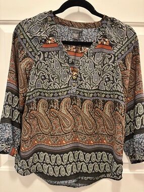 Chelsea & Theodore Paisley Mix Button-Neck Blouse long sleeve tunic EUC 
Small.